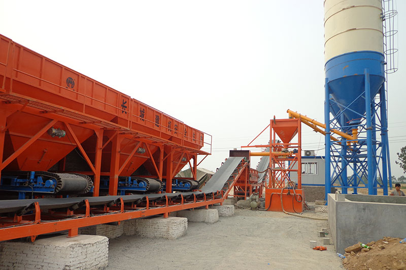 穩(wěn)定土拌和站設(shè)備