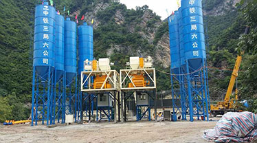 2000主機(jī)是多大的攪拌站