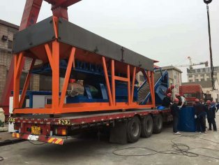 新疆塔城穩(wěn)定土拌合站——長城建機(jī)發(fā)往新疆的拌合站發(fā)貨現(xiàn)場