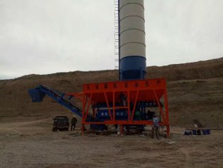 300噸移動穩(wěn)定土拌合站兩倉多少錢?