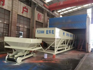 長城建機(jī)簡易75攪拌站發(fā)往內(nèi)蒙古呼倫貝爾