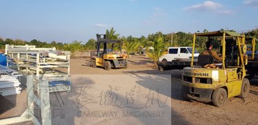 斯里蘭卡客戶來到長城建機(jī)混凝土攪拌設(shè)備廠家 直贊不虛此行