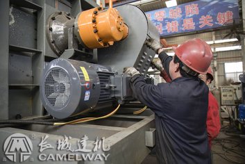 混凝土出現(xiàn)強(qiáng)度不足是有哪些因素造成的？如何處理？