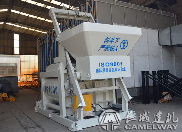 強制攪拌機1000型及配料機