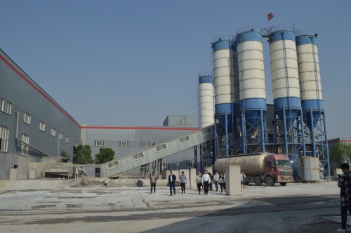 1.5方混凝土攪拌站是用75站還是用90站呢?該怎么選擇?