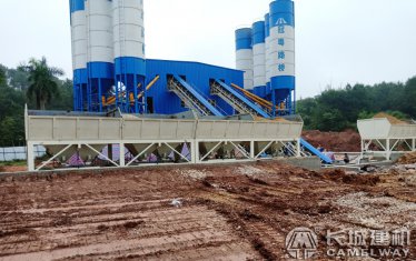 一個120型攪拌機時產(chǎn)幾方混凝土 幾方主機