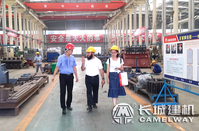 客戶來(lái)廠采購(gòu)180商混站設(shè)備