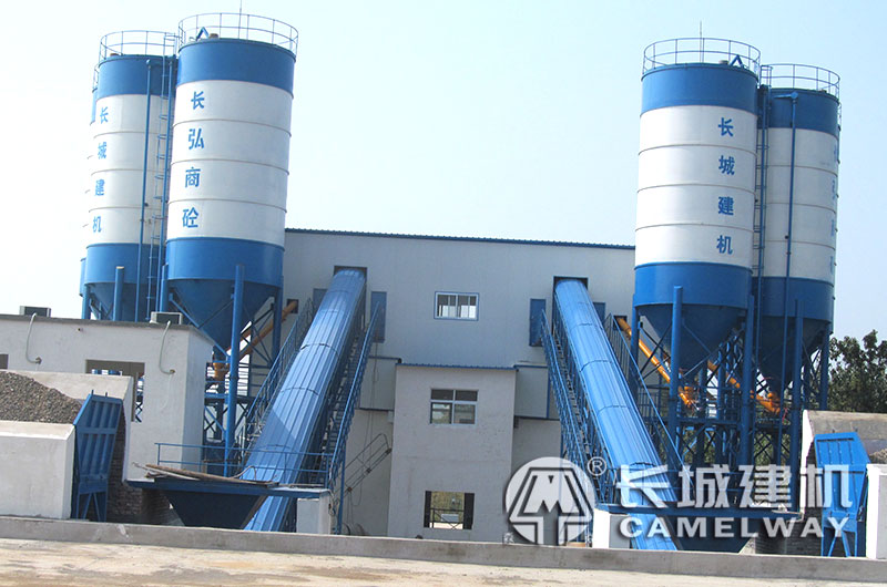 混凝土攪拌站設(shè)備現(xiàn)場 混凝土攪拌站設(shè)備現(xiàn)場