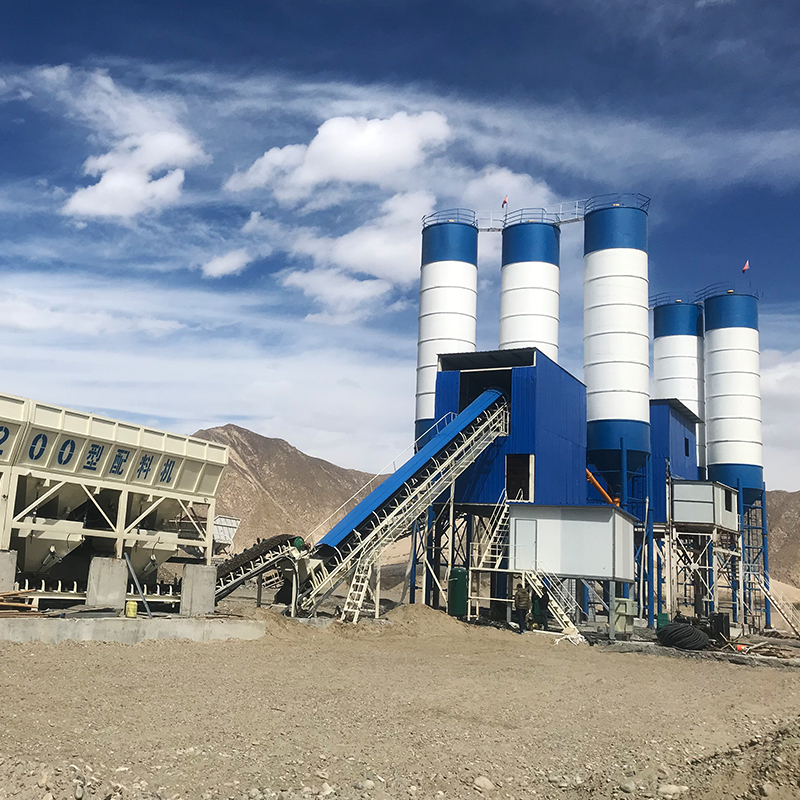 建一個標(biāo)準(zhǔn)型hzs120混凝土攪拌站一年能賺多少錢