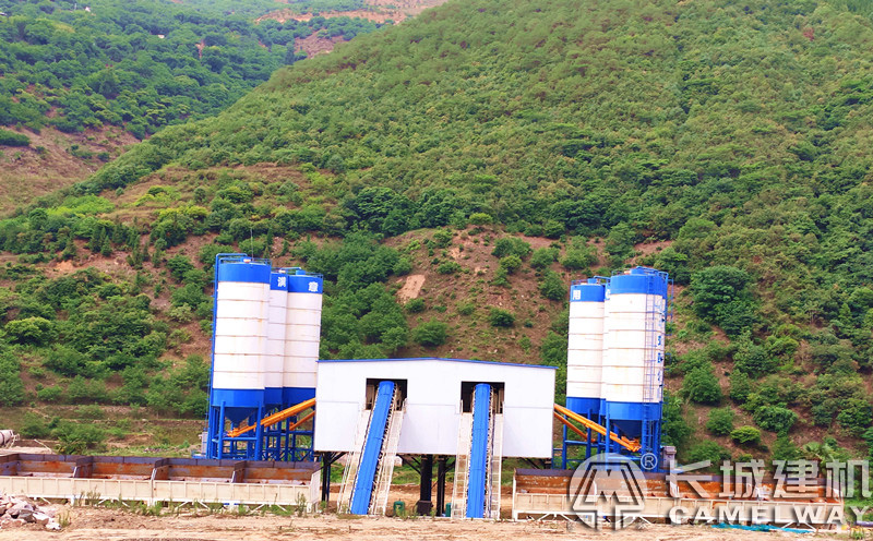 長(zhǎng)城建機(jī)-云南大理中交四公局雙120站